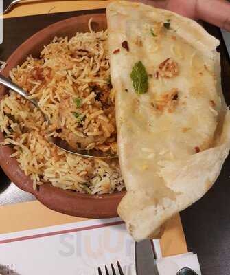 ‪the Yellow Chilli‬