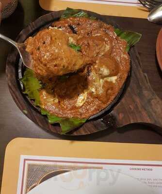 ‪the Yellow Chilli‬