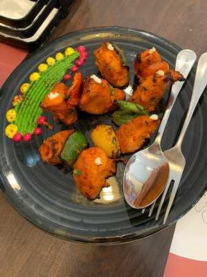 ‪the Yellow Chilli‬