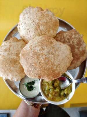 ‪sangam Restaurant & Sweets‬