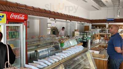 ‪al Reef Lebanese Bakery‬