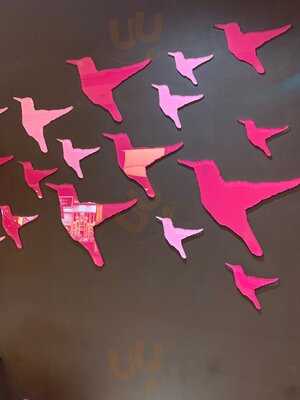 ‪hummingbird Bakery‬