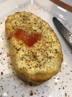 ‪olives And Tomatoes‬