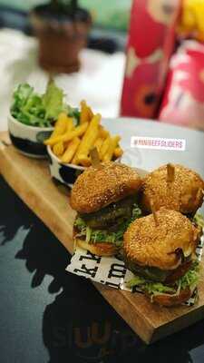 ‪marimekko Cafe‬