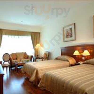 ‪dhow Palace Hotel‬