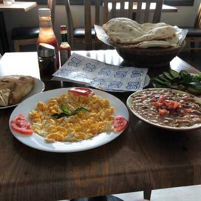 ‪breakfast To Breakfast‬