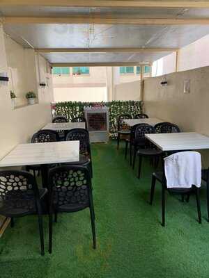 ‪cinnamon Tree Restaurant‬