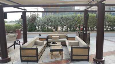 ‪h2o Pool Bar & Restaurant‬