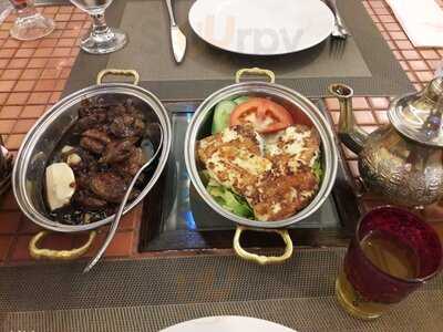 ‪nayas Restaurant & Cafe‬