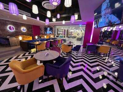 ‪nayas Restaurant & Cafe‬