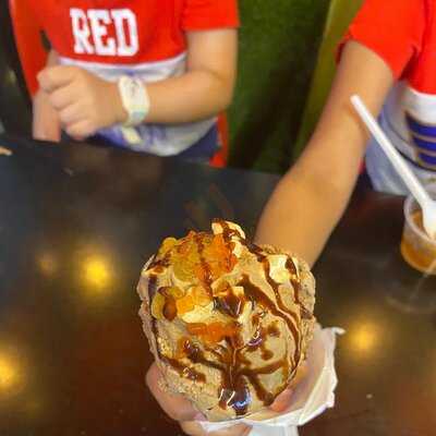 ‪falafel And Shawarma‬