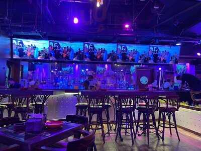 ‪headlines Cafe‬