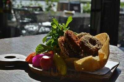 ‪amore Boulevard Cafe‬