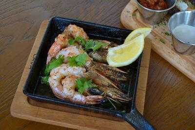 ‪amore Boulevard Cafe‬