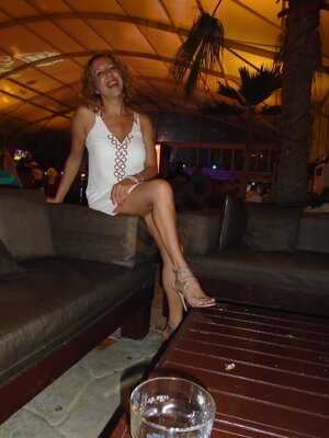 ‪open Bar & Restaurant‬