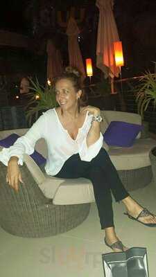 ‪open Bar & Restaurant‬