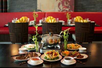 ‪szechuan Palace‬