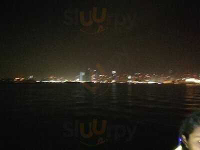 ‪dhow Cruise Dinner‬