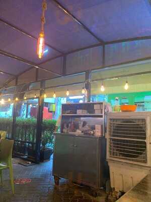 ‪shahi Mughal Restaurant‬