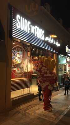 ‪surf 'n' Fries‬