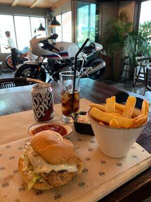 ‪bikers Cafe‬