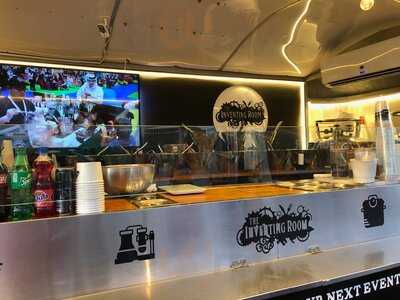 ‪the Inventing Room‬