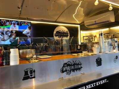 ‪the Inventing Room‬