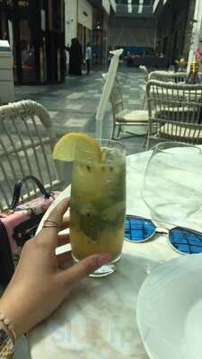 ‪harper's Bazaar Cafe‬