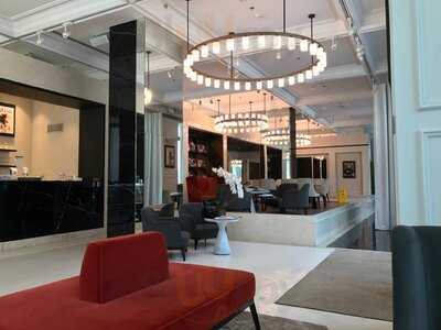 ‪harper's Bazaar Cafe‬