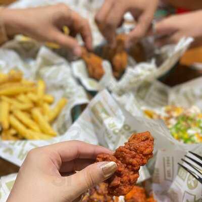 ‪wingstop‬