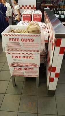 ‪five Guys‬