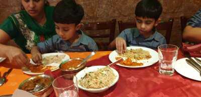 ‪winnys Restaurant‬