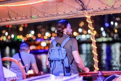 رحلة كليوباترا الشراعية