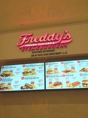 ‪freddy's Frozen Custard & Steakburgers‬