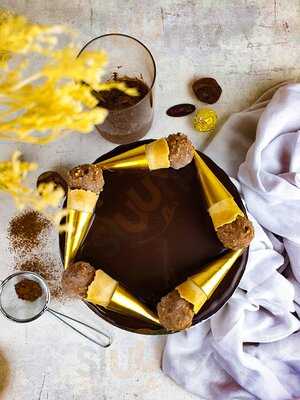 ‪sugaholic Bakeshop‬