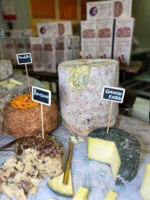 ‪mina's Kitchen‬