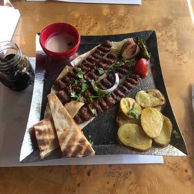 ‪the Food Square‬