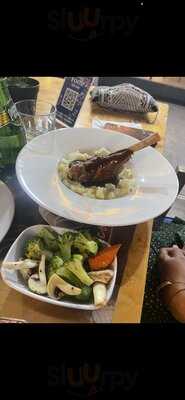 ‪the Food Square‬