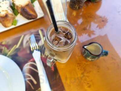 ‪the Food Square‬