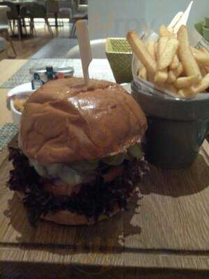 ‪the Garden Grille‬