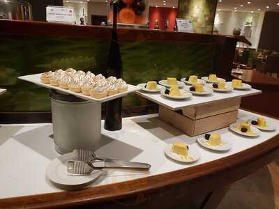 ‪seasons All Day Dining‬