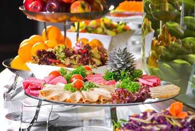 ‪seasons All Day Dining‬