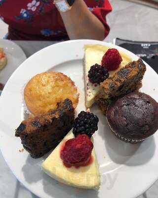 ‪marks & Spencer Food Hall & Café‬