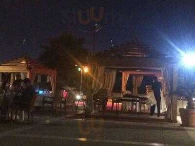 ‪poolside Snack Bar‬