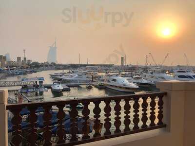 مطعم الجالبوت