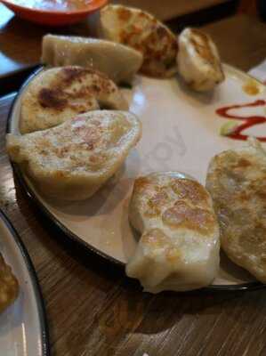 ‪moshi - Momo & Sushi‬