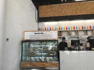 ‪joga - Your Salads, Wraps & Bowls Neighborhood Eatery - Media City‬