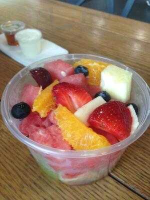 ‪joga - Your Salads, Wraps & Bowls Neighborhood Eatery - Media City‬