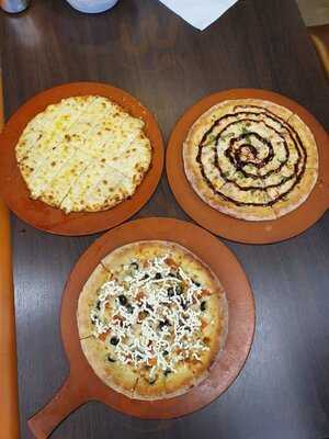 ‪broccoli Pizza & Pasta‬