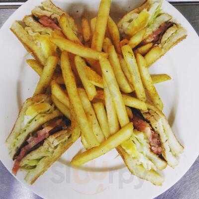 ‪82 American Diner‬